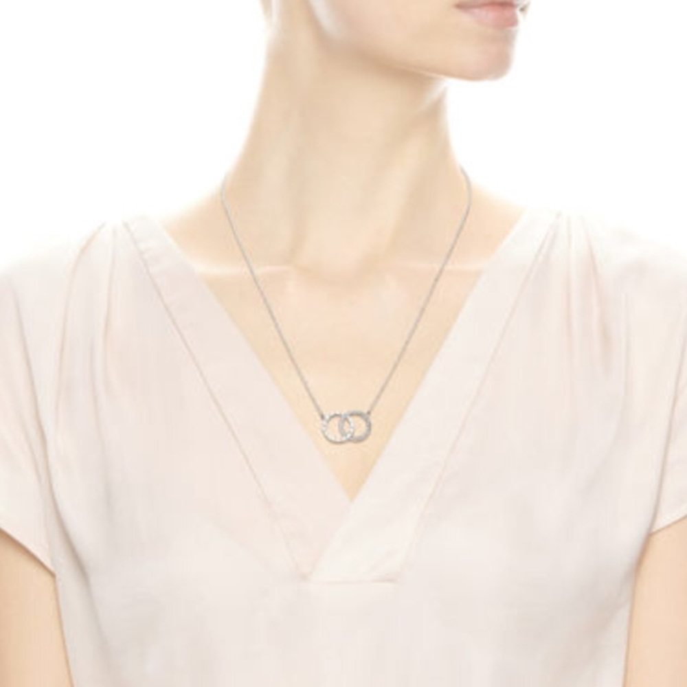 Meet your Posher, Elena